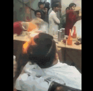 理发师技法了得,顾客勇气可嘉.