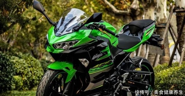 从早期的川崎ninja 250到现阶段的ninja400,在国内都吸引了国内车友的