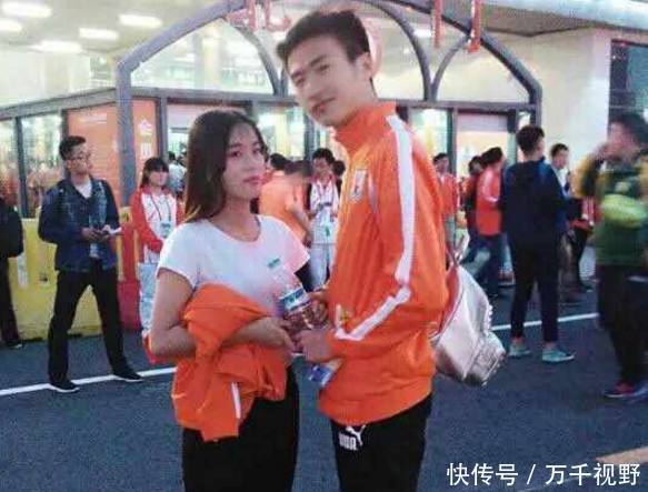 182和158身高差图,158和182身高差示意图 我182 女朋友158,我觉得这样更好,有点萌身高差才能感受到她的萌!