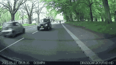 搞笑gif图:哈哈哈~喜闻乐见,骑车摔倒的人真不少!