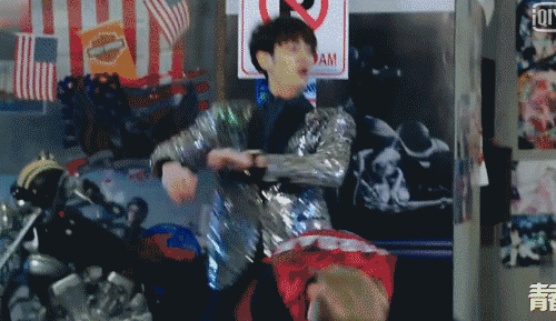 直到他找到了提高调门略带一丝紧张做作的说话方式,十三燕这个人物算