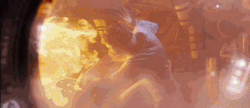 他们提升舱内温度,空间站里下起了一场炫丽缤纷的水晶雨.