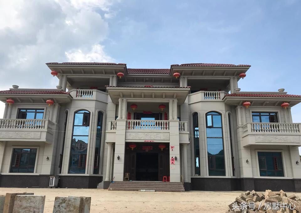 自建别墅设计:邵东廉桥别墅,太豪华了,犹如皇宫,有点