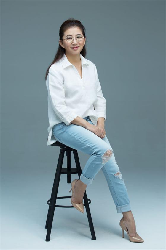 女导演李妮的艺术人生路:从《领养》中走来的女性艺术家