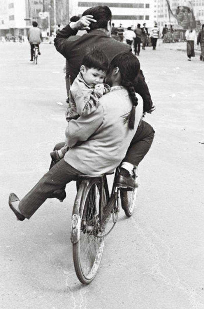 图看八九十年代的自行车,承载着一生的幸福