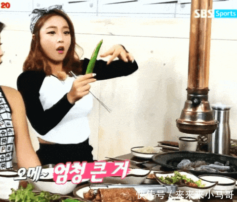 搞笑gif:妹子你这样会招人嫉妒的