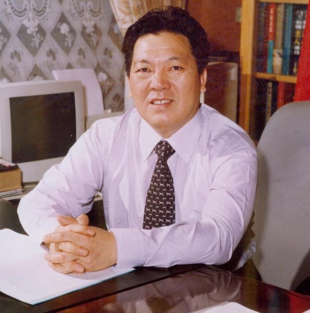 李兆会的父亲李海仓是前山西海鑫钢铁集团董事长,前全国工商联副主席