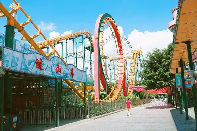 求水山景区游乐场建有水上乐园,宏江求水山索道,冰雪王国,过山车