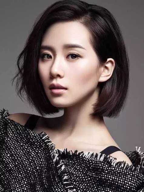林允短发撞脸艾克里里,女明星们突然都爱上短发