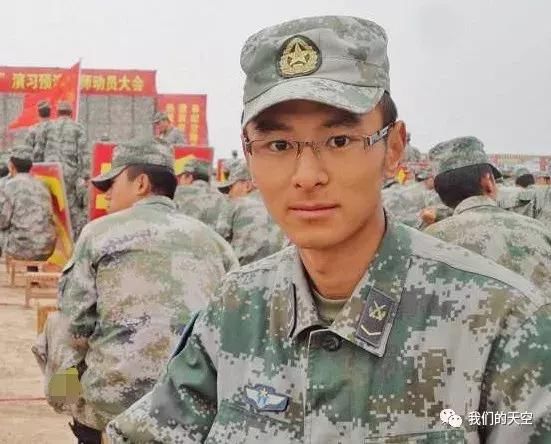 当兵12年,4次换岗,他就是"顶用"阿鼎!