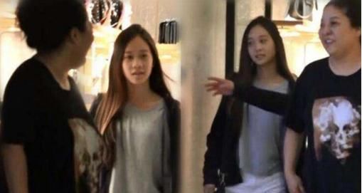 李连杰四千金:利智用美貌拴住李连杰,黄秋燕用女儿重夺李连杰!