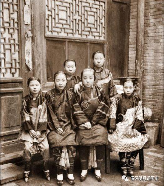 中国古代女人珍贵老照片:宫中女子,城里贵妇,出嫁女人