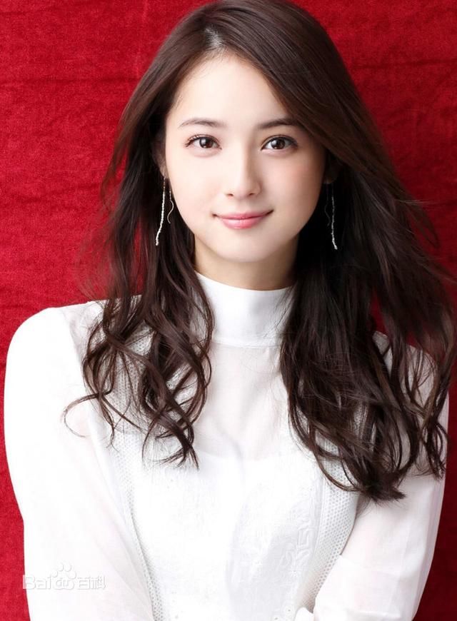 1967年出生的女明星,1975年出生的女明星 天海佑希(amami yuki),1967年8月8日出生于日本东京都台东区上野,演员