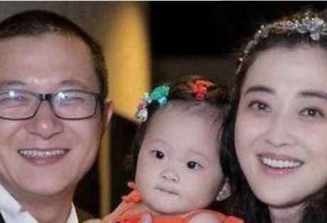 在2012年,梅婷认识了现在的好老公曾剑.