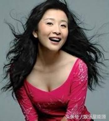 2010年9月,张嘉译和王海的女儿张译心出生,如今也是8岁了.