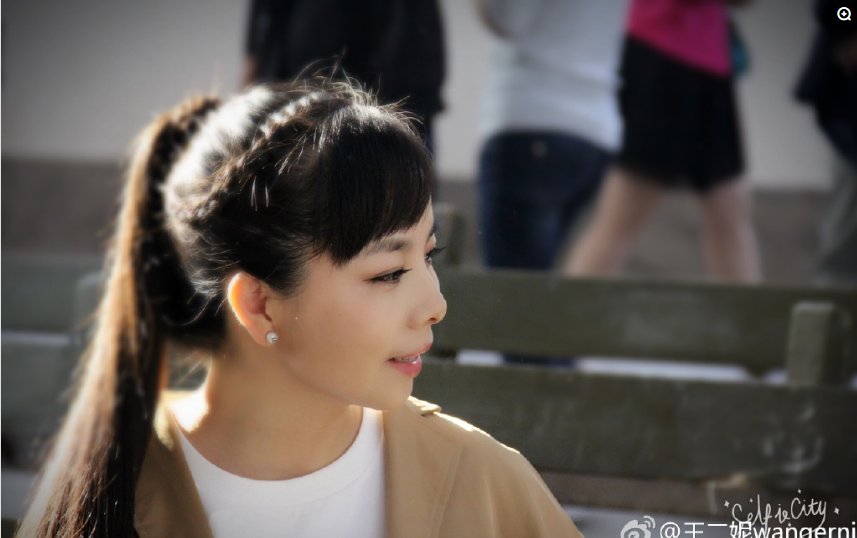 王二妮,走出《星光大道》,气质渐佳,婚姻美满