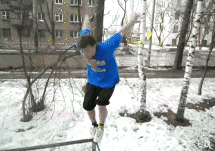 【搞笑gif动图】当老师发现学生打架时会怎样?