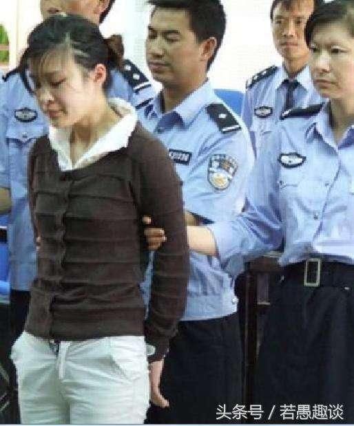 中国大案纪实-她才19岁,却因杀死情夫而被称为"女版马加爵"