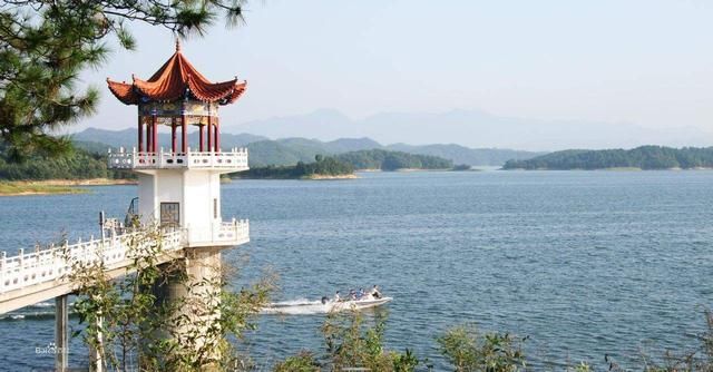 随州大洪山,国家级风景名胜,位于湖北省随州市长岗镇,景点具有峰俊