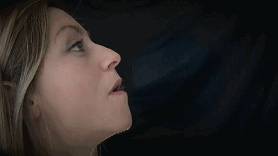 美女主播中的一股清流,把物理玩出了科幻的感觉