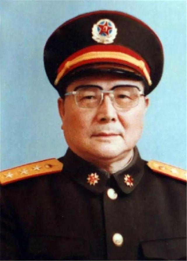 向守志,原为开国少将,火箭军首任司令员,南京军区司令北.