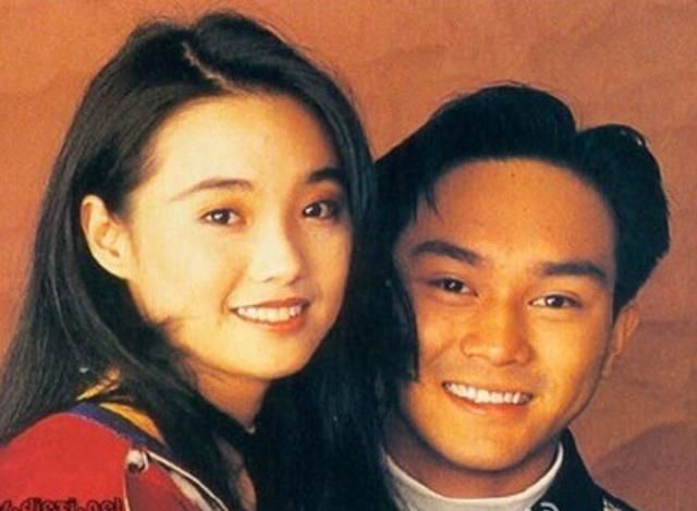 看了袁咏仪年轻照,再看许秋怡年轻照,终于明白张智霖