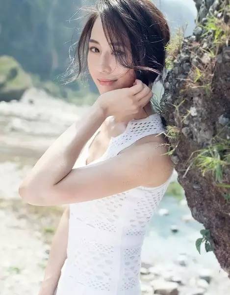 她是台湾第一气质美女,35岁仍是元气满满的少女
