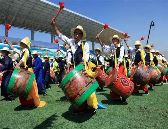 青海有哪些少数民族?除了美景,这里还有风情