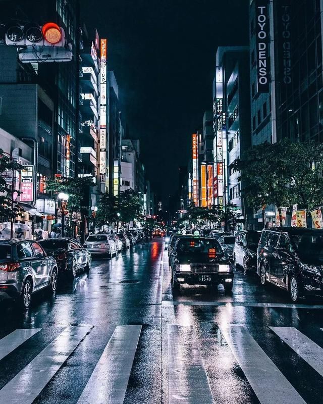 日本摄影师的这组东京街景照火了!这样的画风,让人无法抗拒!