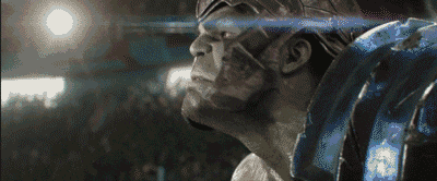 而绿巨人则和雷神并肩战斗,阻止即将到来的诸神黄昏.