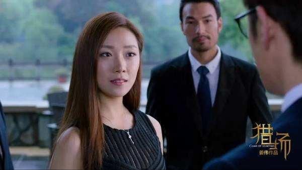 30岁 如何穿的更女神,看看《猎场》中罗伊人的搭配就知道了!