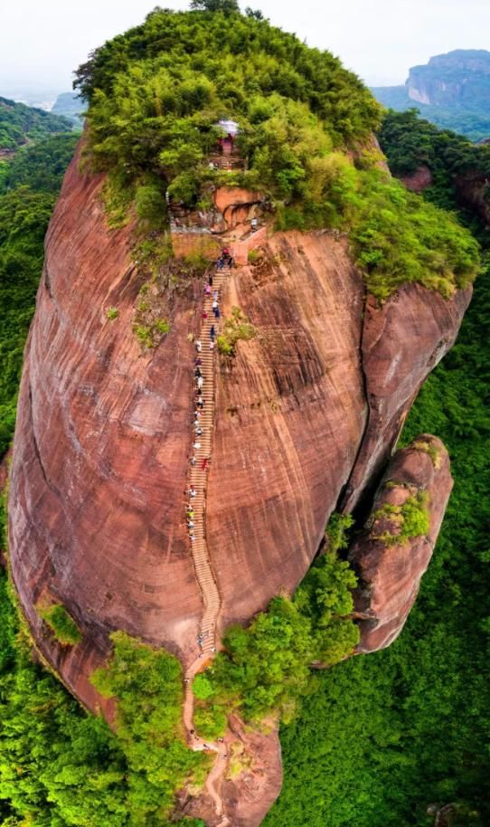 中国红石公园丹霞山,岭南第一奇山