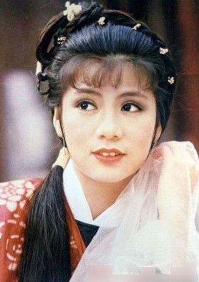 魏秋桦出道后作品不算多,但都是以古装剧为主,比如《流星蝴蝶剑》