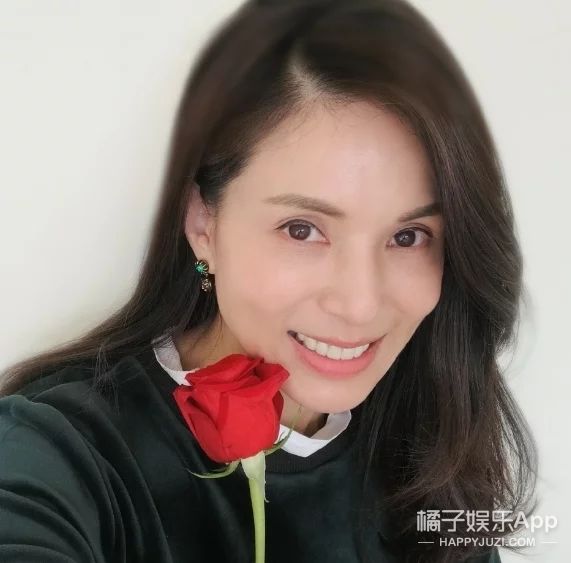 还记得"最美小龙女"李若彤吗?冻龄女神长这样