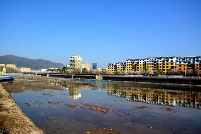 通讯地址:吉林省通化县快大茂镇团结路557号 联系电话:0435-5875589