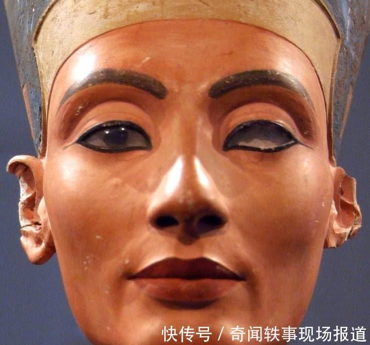 她是古埃及王后,上半身被誉为全世界最美,却突然从历史上消失