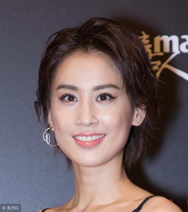 黄圣依:一个显赫背景,婆婆岂能不给力,老太太更是财大