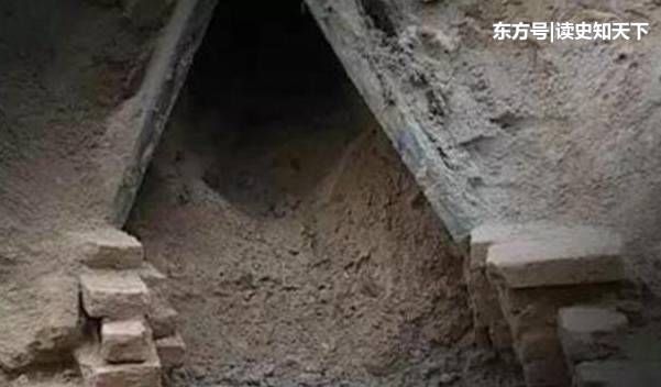 开始明目张胆挖掘李鸿章坟墓,无论是用铁锤还是炸药,都没能炸开墓门