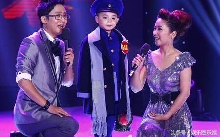 2004年生下一个儿子杨浩森,因为是大年初一出生的,小名叫做杨初一.