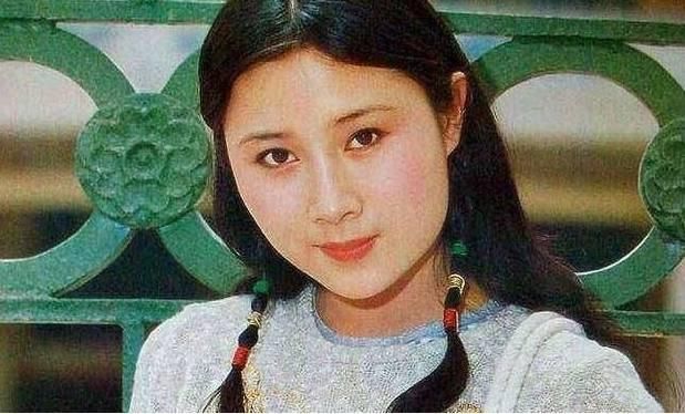 李连杰的"初恋情人",少林寺中的牧羊女,至今单身成