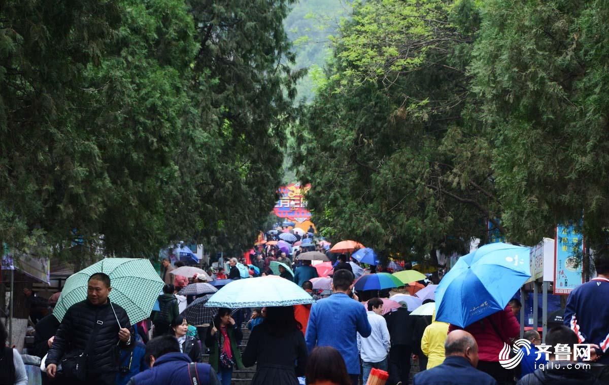 济南千佛山"三月三"庙会开始啦!逛吃逛吃模式开启