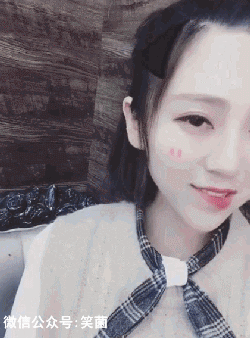 搞笑gif动图:人家嘘嘘都这么多人拍,高人就是高人