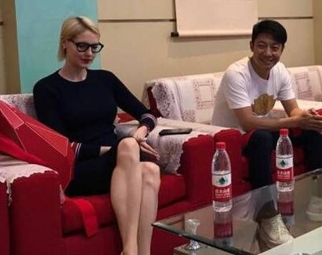 撒贝宁老婆李白简历