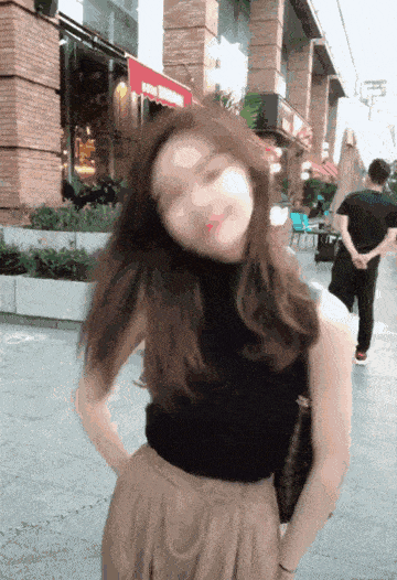 抖音不雅照流出, 为走红拼了, 16部视频曝光, 网友: 封杀