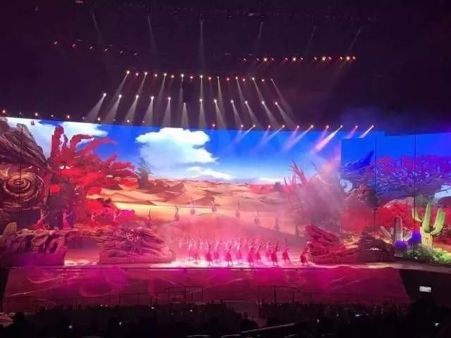 华夏文旅西安华夏文旅大剧院实景演绎《驼铃传奇》!