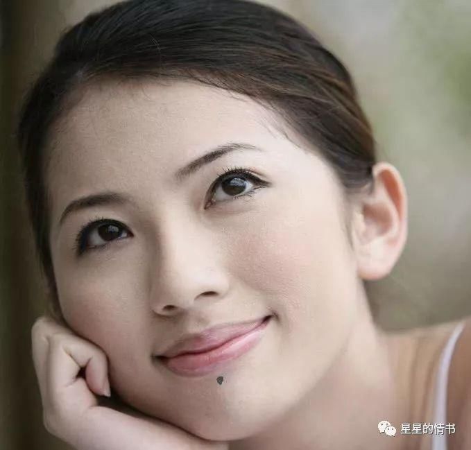 女人脸上常见痣相:福痣代表富贵之命