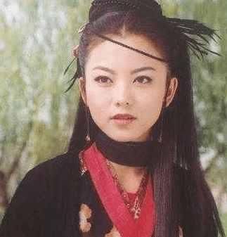 李湘年轻的时分,颜值不输其他女星,古打扮相超美.