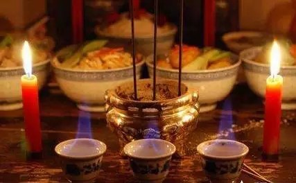 在我们农村,祭祖上坟有很多的忌讳,虽然杂但万万犯不得!