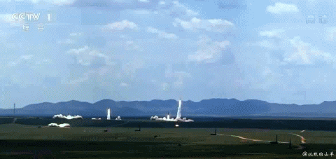 东风导弹 目前,中国火箭军手里还有大批东风-11/15导弹,而这些导弹还