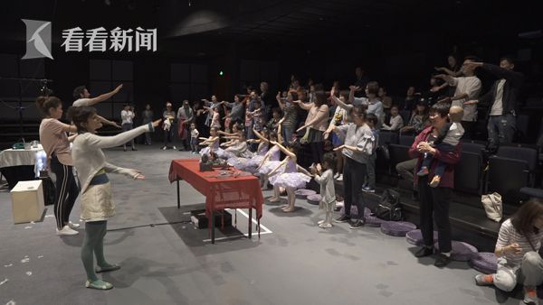 虽然黑匣子小剧场和中剧场的上座率都不错,但要经营好黄浦剧场,茅亦铭